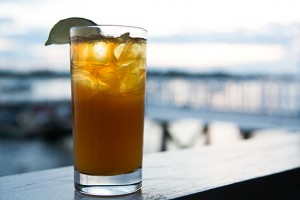 cocktail-dark-and-stormy Cocktail Dark 'n Stormy
