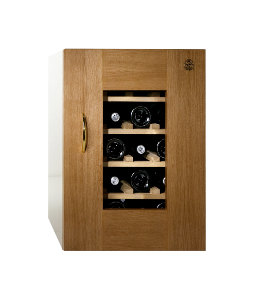 Bodegas Climatizadas Almar, Gama de lines y tendencias modernas. 
Medidas: 62,5 x 44 x 48 cms 
Capacidad: 20 botellas 
Colores: Wenfu�, Roble y Nogal. 
Consumo: 0,1 kw/d�a 
Plazo de entrega 15 d�as....